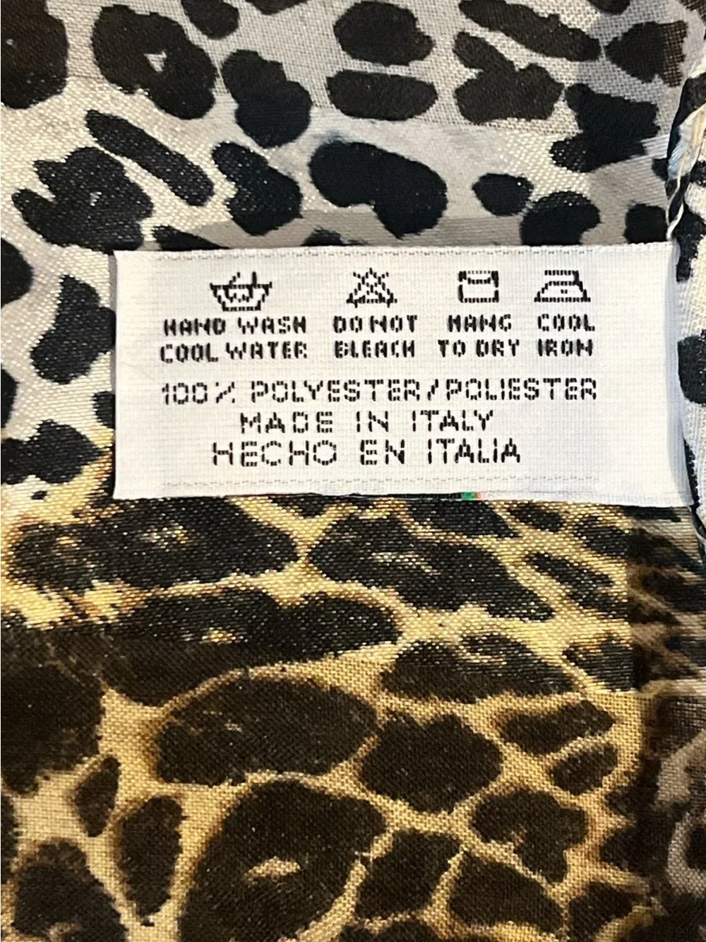Symphony Scarfs leopard tiger
